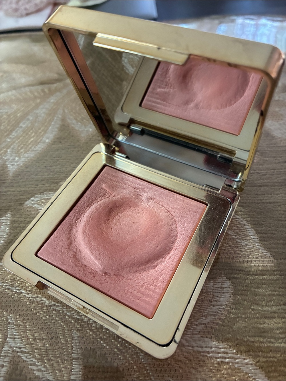 VINTAGE Too Faced Peach Blur Compact Translucent Finishing Powder